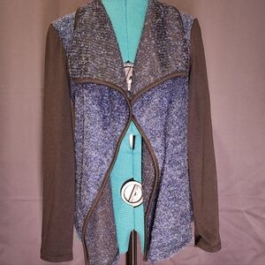 Roz & Ali Blue and Black Open-Front Blazer